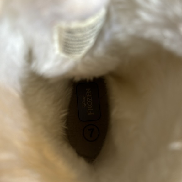 FROZEN snow boots ❄️ - Picture 3 of 6